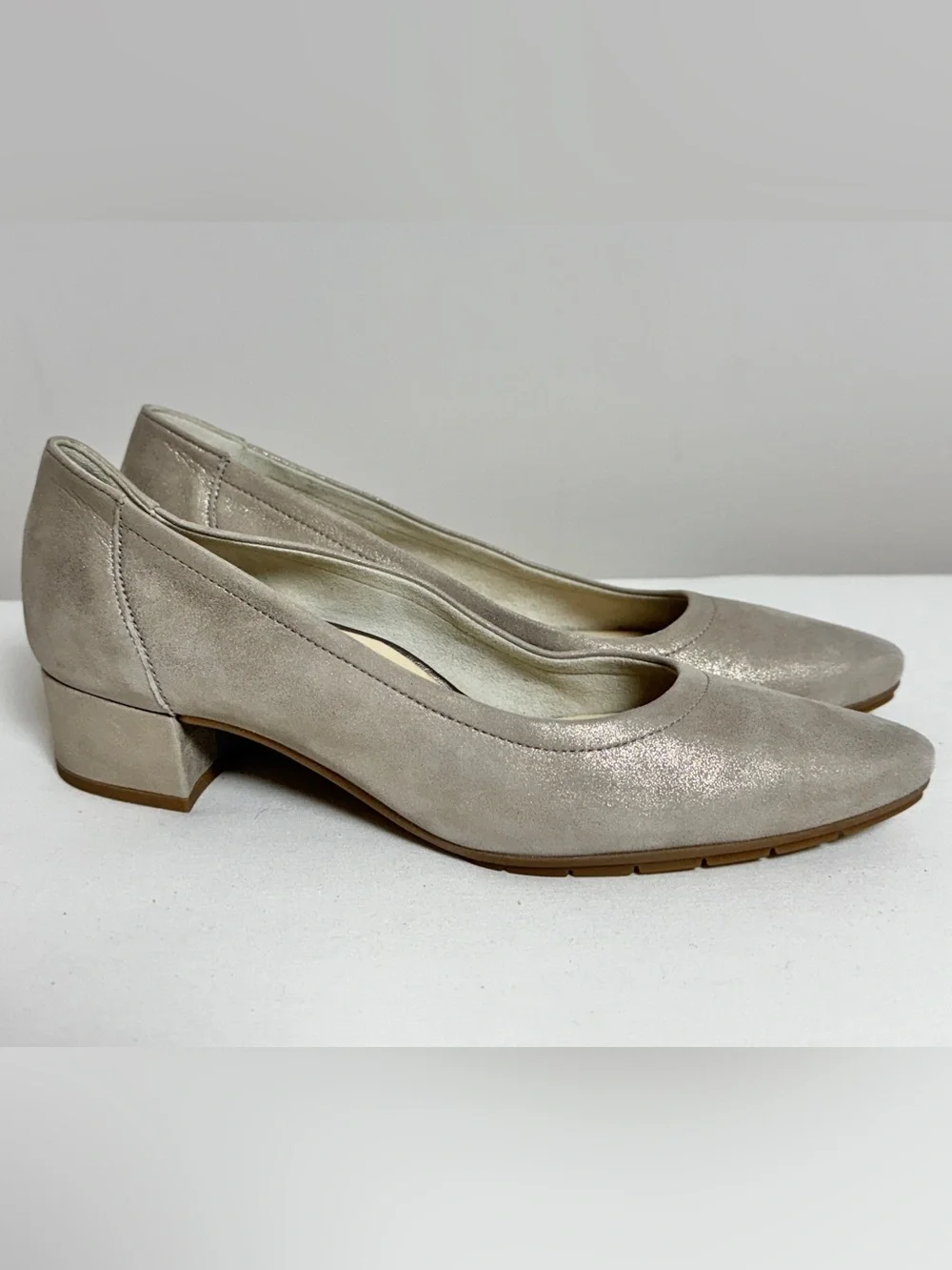 Paul Green Yvette Low Heel Pumps in Cashemire Metallic Suede